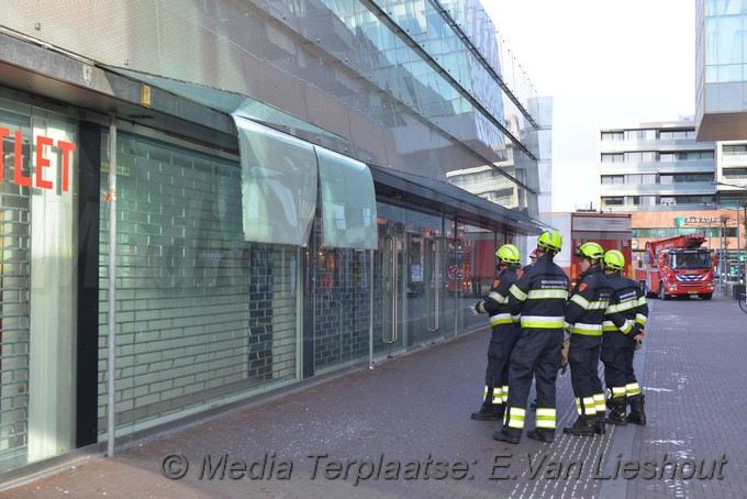 Mediaterplaatse glazen kap stuk gereden vrachtwagen Marktlaan hdp 08012019 Image00002