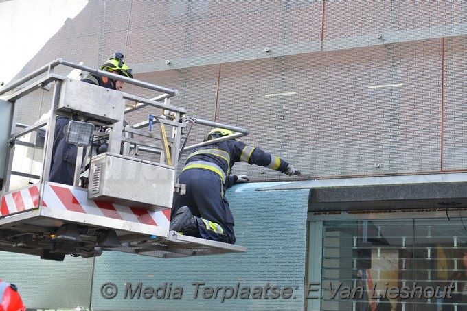 Mediaterplaatse glazen kap stuk gereden vrachtwagen Marktlaan hdp 08012019 Image00006