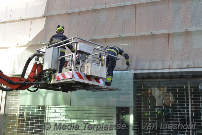 Mediaterplaatse glazen kap stuk gereden vrachtwagen Marktlaan hdp 08012019 Image00007