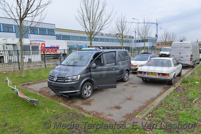 Mediaterplaatse achter volging taxi schiphol 10012019 Image00007