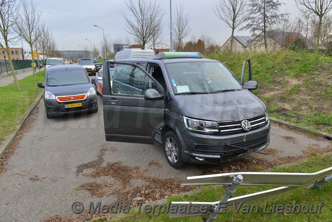 Mediaterplaatse achter volging taxi schiphol 10012019 Image00008