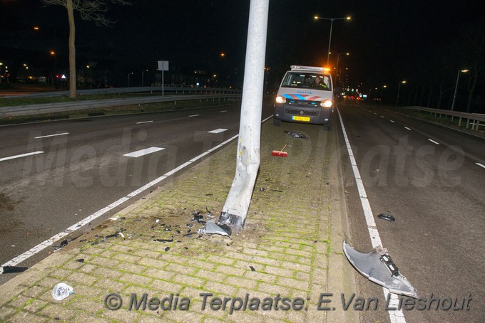 Mediaterplaatse ongeval Goedhartlaan hoofddorp gewonde bij ongeval 13012019 Image00003