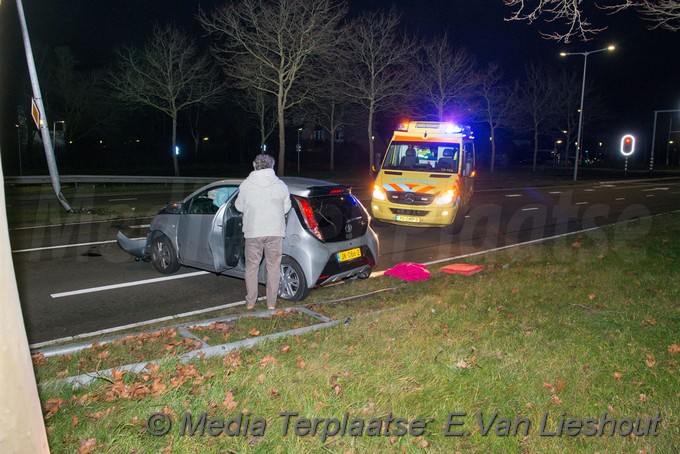 Mediaterplaatse ongeval Goedhartlaan hoofddorp gewonde bij ongeval 13012019 Image00007