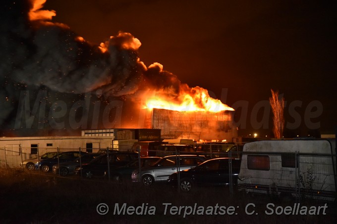 Mediaterplaatse grote brand loods vijfhuizen 04032019 Image00019