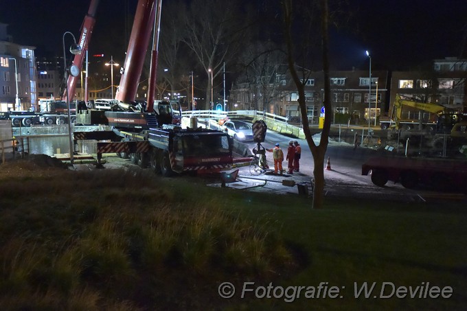 Mediaterplaatse brug liggers plaatsen valkbrug leiden 13032019 Image00003