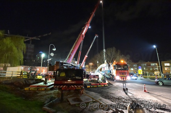 Mediaterplaatse brug liggers plaatsen valkbrug leiden 13032019 Image00005