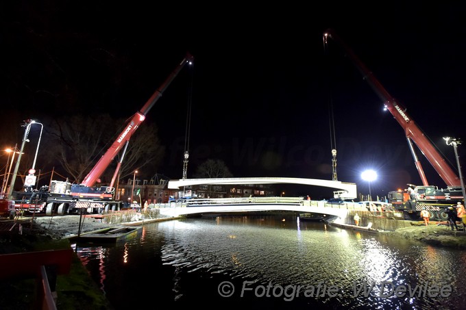 Mediaterplaatse brug liggers plaatsen valkbrug leiden 13032019 Image00007