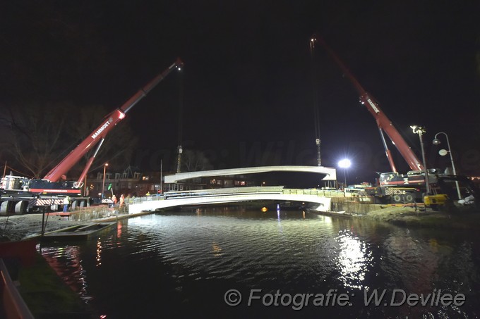 Mediaterplaatse brug liggers plaatsen valkbrug leiden 13032019 Image00010