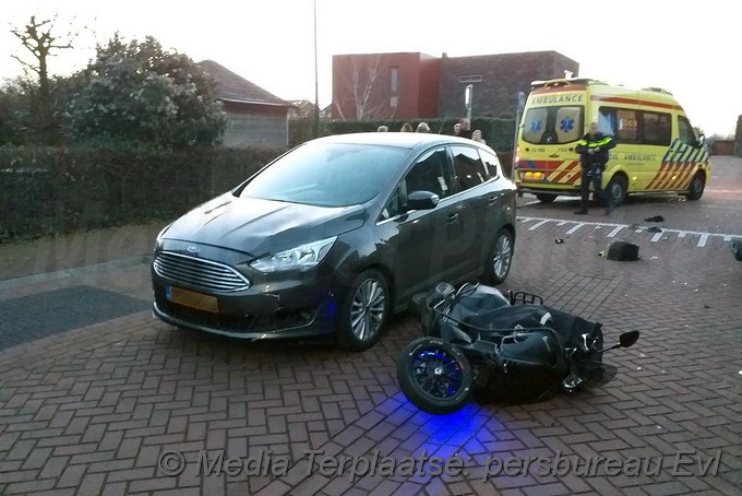 Mediaterplaatse ongeval auto scooter hoofddorp 14032019 Image00001