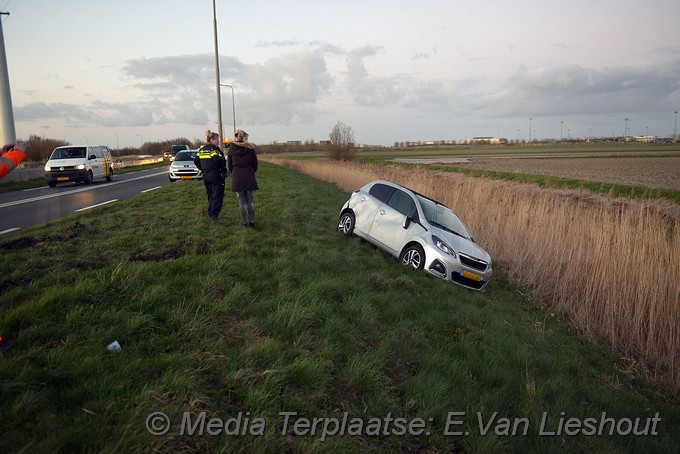 Mediaterplaatse ongeval auto op kop n205 nvp 18032019 Image00002