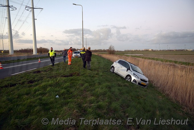 Mediaterplaatse ongeval auto op kop n205 nvp 18032019 Image00003