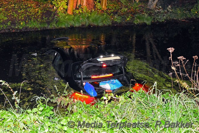 Mediaterplaatse auto te water leidseweg leiden 07092018 Image00001