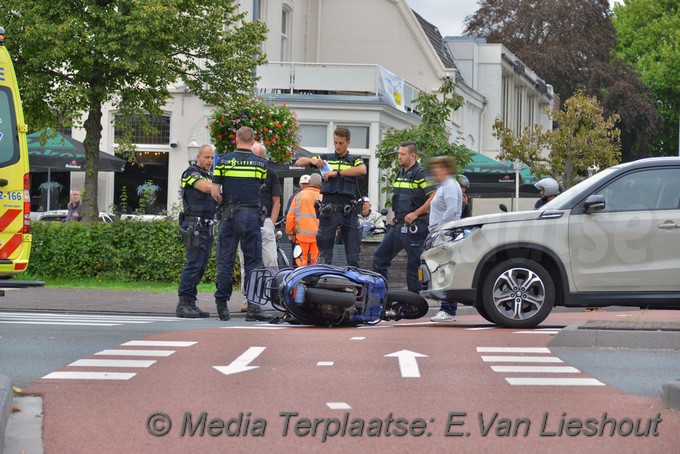 Mediaterplaatse ongeval beursplein hoofddorp auto snorscooter 10092018 Image00004