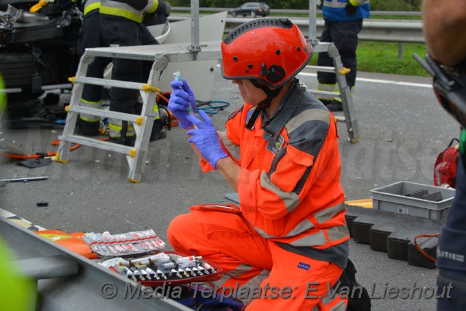 Mediaterplaatse ongeval zwaar bus beknelling chauffeur 10092018 Image00011