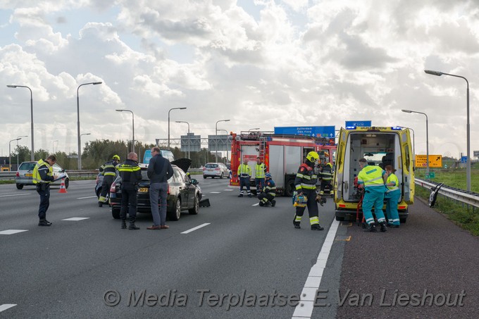 Mediaterplaatse ongeval auto vrachtwagen a4 schiphol 21092018 Image00002