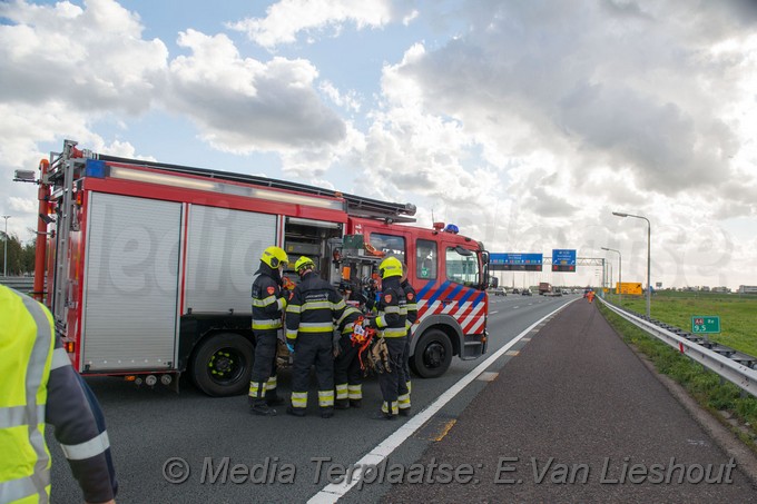 Mediaterplaatse ongeval auto vrachtwagen a4 schiphol 21092018 Image00003