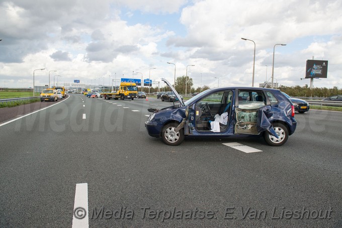 Mediaterplaatse ongeval auto vrachtwagen a4 schiphol 21092018 Image00007