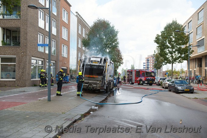 Mediaterplaatse vuilniswagen in brand hoofddorp 21092018 Image00001