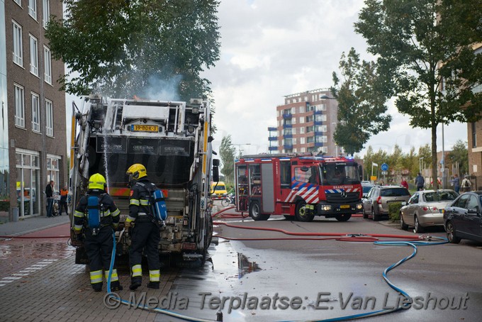 Mediaterplaatse vuilniswagen in brand hoofddorp 21092018 Image00002