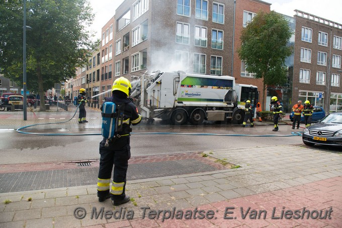 Mediaterplaatse vuilniswagen in brand hoofddorp 21092018 Image00006