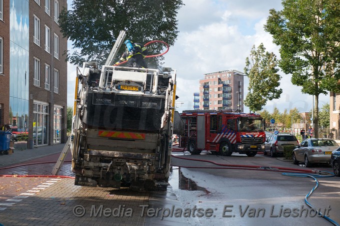 Mediaterplaatse vuilniswagen in brand hoofddorp 21092018 Image00010