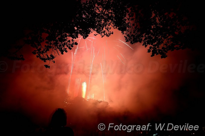 Mediaterplaatse vuurwerk show leiden 03102015 Image00099