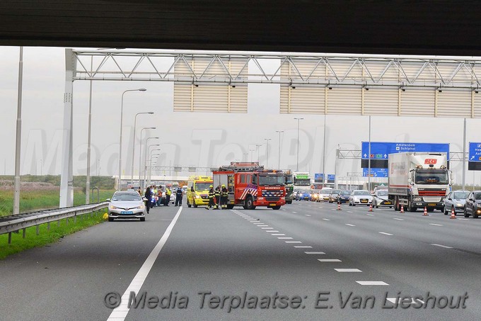 Media Terplaatsen ongeval auto op zijn a4 Hdp 19102017 Image00002