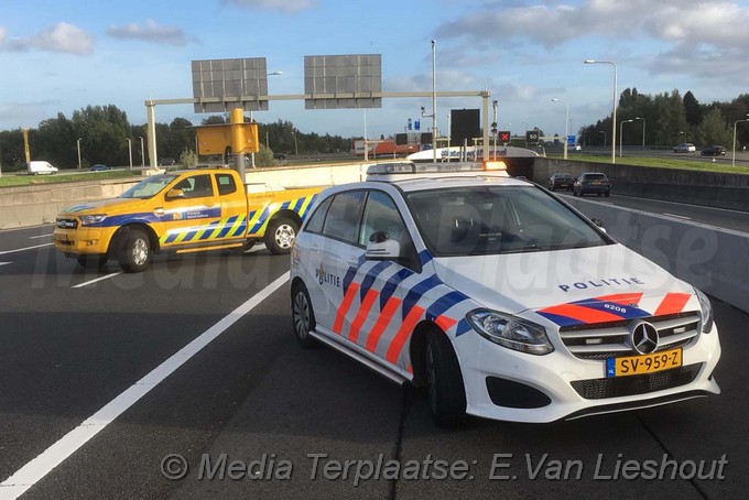 Mediaterplaatse motor rijder klapt op auto n201 03102018 Image00007
