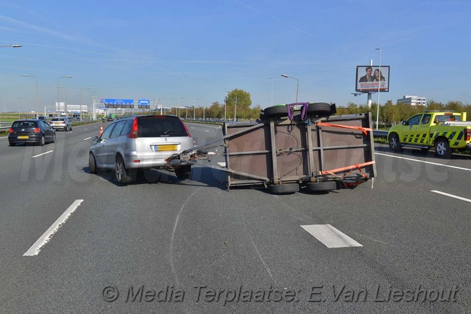 Mediaterplaatse ongeval huur aanhanger om a4l schiphol 05102018 Image00008