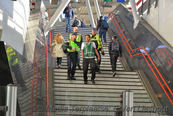 Mediaterplaatse mogelijk bom in trein hoofddorp 09102018 Image00016