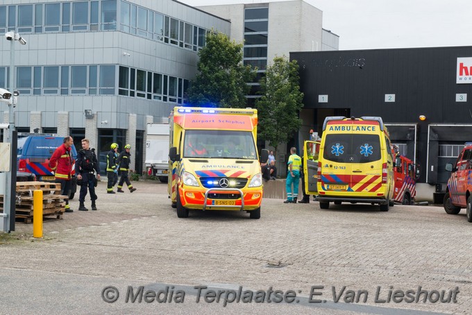 Mediaterplaatse man zwaar gewond schiphol 08102009 Image00009