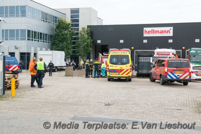 Mediaterplaatse man zwaar gewond schiphol 08102009 Image00010