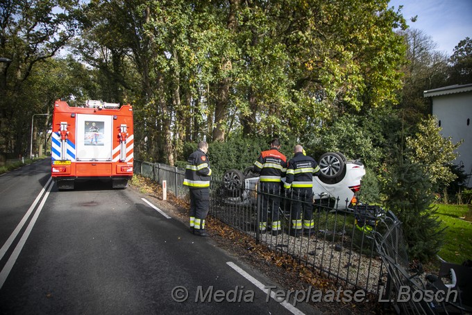 Mediaterplaatse auto op kop vogelezang 25102019 Image00001