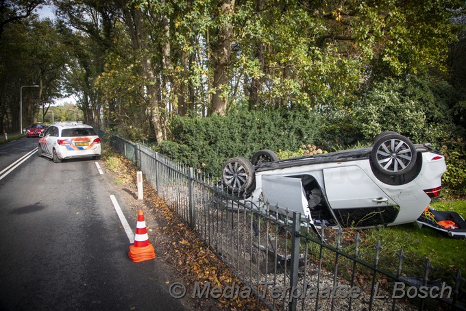 Mediaterplaatse auto op kop vogelezang 25102019 Image00002