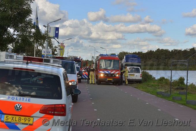 MediaTerplaatse scooter te water schipholdijk 15092017 Image00002