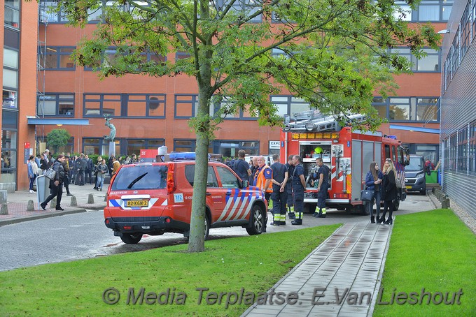 MediaTerplaatse ontruiming school vreemde lucht 19092017 Image00004