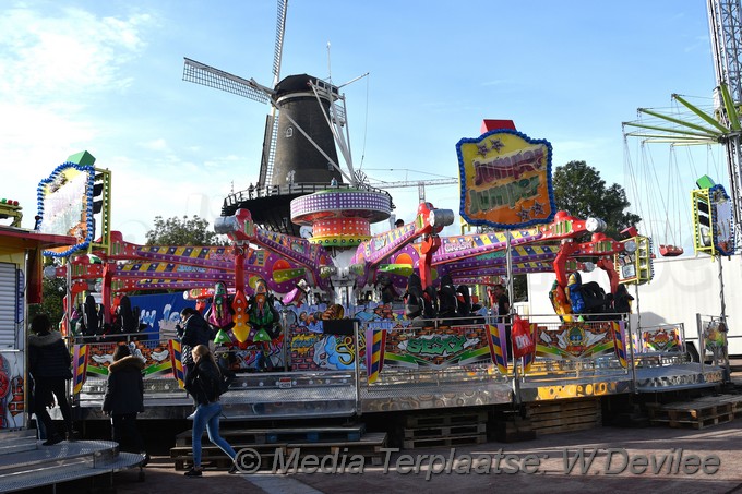 MediaTerplaatse opbouw kermis ldn 30092017 Image00204