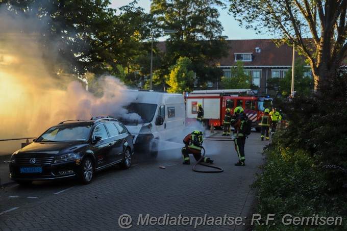 Mediaterplaatse auto brand burgemeester martenssingel gouda 08082022 Image00012