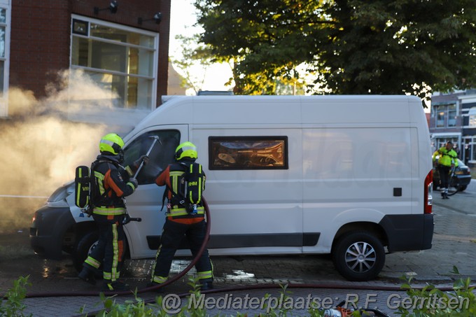 Mediaterplaatse auto brand burgemeester martenssingel gouda 08082022 Image00020