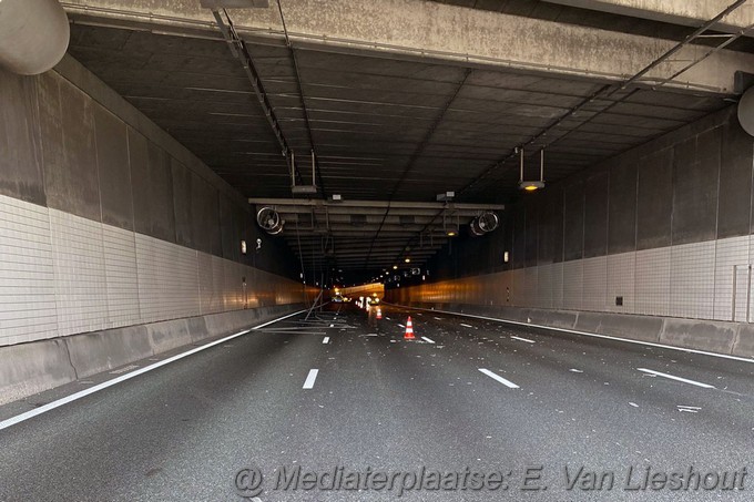 Mediaterplaatse schipholtunnel a4 dicht vrachtwagen te hoog 14082022Image00001