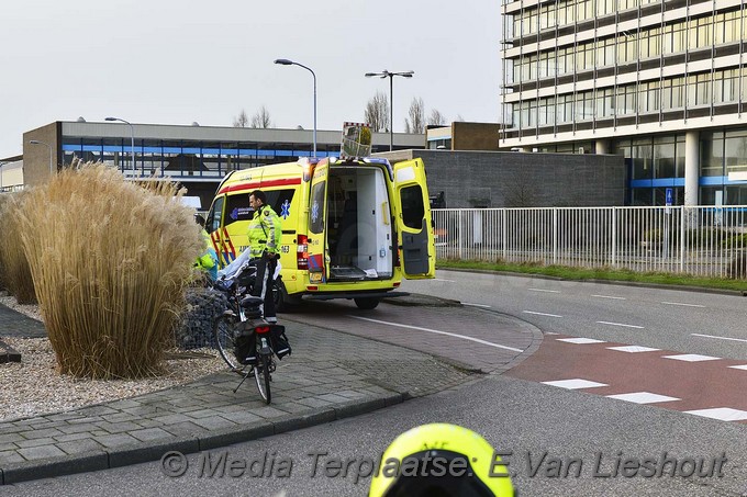 Mediaterplaatse Ongeval fietser nieuw vennep 11032017 Image00002