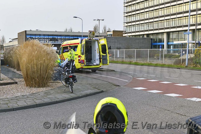 Mediaterplaatse Ongeval fietser nieuw vennep 11032017 Image00003