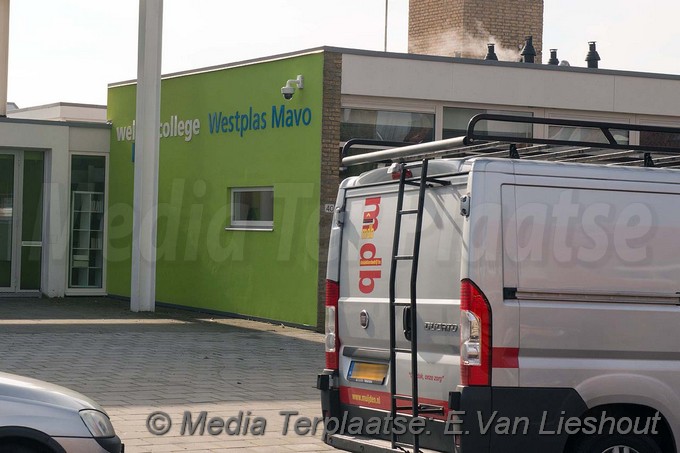 Mediaterplaatse man van dak aalsmeer 11432017 Image00006