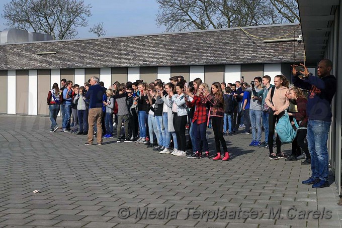 Mediaterplaatse man van dak aalsmeer 11432017 Image00103