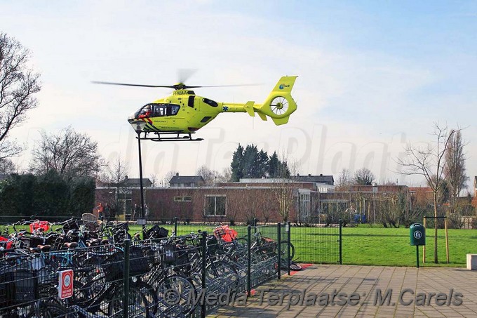 Mediaterplaatse man van dak aalsmeer 11432017 Image00104
