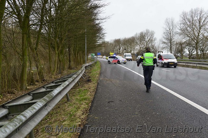 Mediaterplaatse ongeval a44 buiten kaag a44 17032017 Image00009