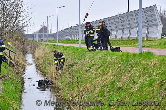 Mediaterplaatse ongeval scootmobiel te water hoofddorp 20032017 Image00003