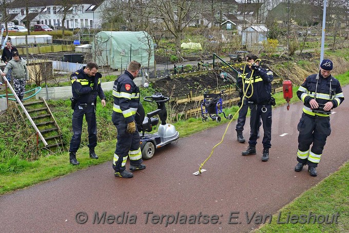 Mediaterplaatse ongeval scootmobiel te water hoofddorp 20032017 Image00008