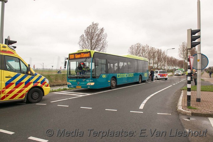 Mediaterplaatse ongeval bus auto hoofddorp 20032017 Image00004