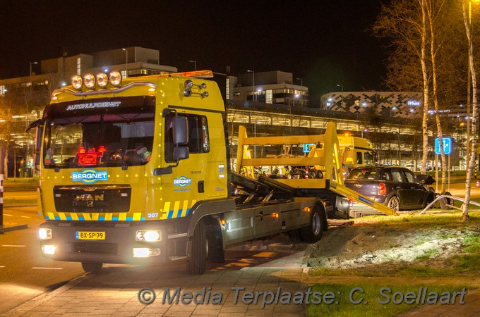 Mediaterplaatse auto boom schiphol 01042017 Image00007